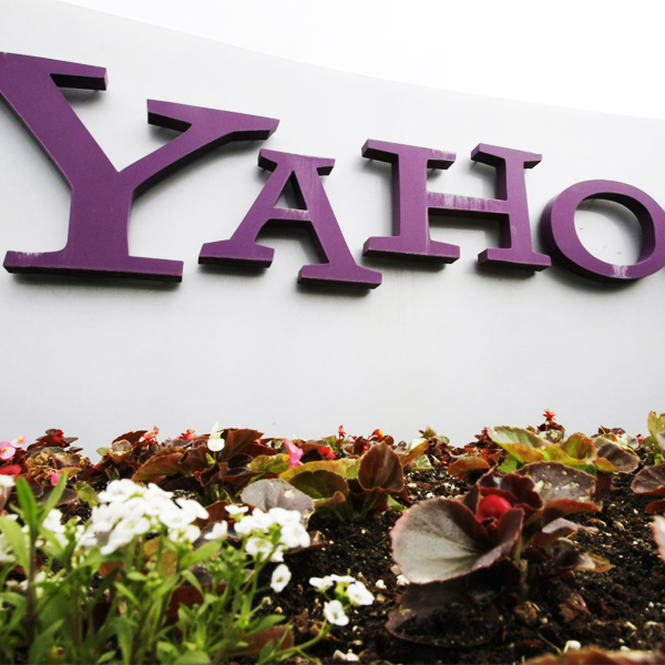 нейрон, AI, супер компьютер, Хакеры украли данные пользователей почтового сервиса Yahoo!